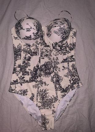 Купальник суцільний жіночій