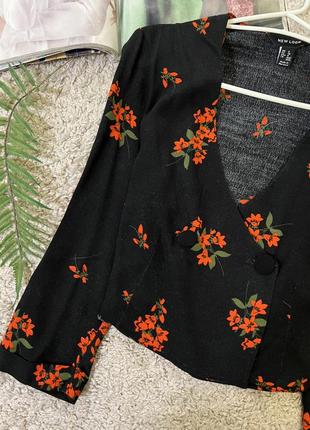 Оригінальна укорочена віскозна блуза у квітковий принт №754 фото