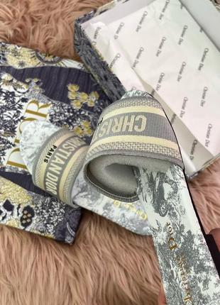 Шлепанцы в стиле dior