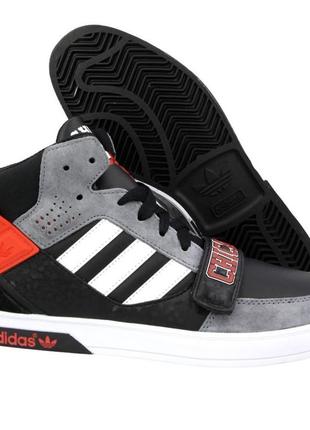 Колекційні спортивні кросівки chicago bulls adidas, р.40