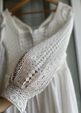 Платье белое