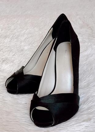 Чёрные атласные туфли karen millen