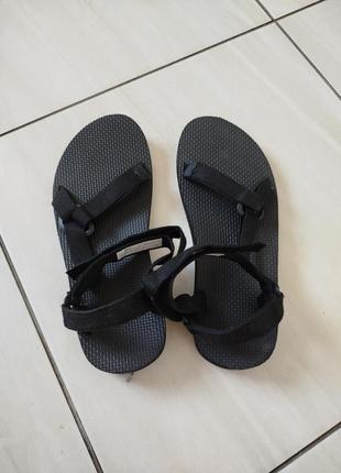 Сандалі босоніжки