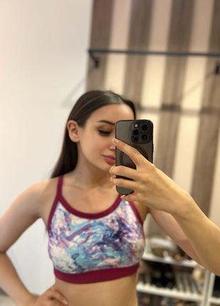 Спортивний топ