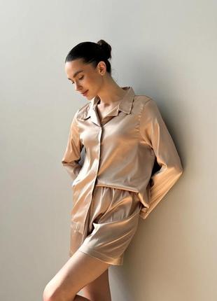 Жіноча піжама атласна бежева атласна піжама жіноча стильна піжама піжама літня домашній жіночий одяг3 фото