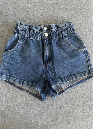 Джинсовые шорты