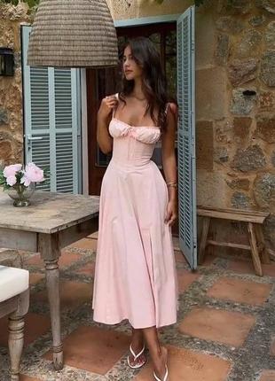 Корсетное платье сарафан длинное миди розовое белое на бретельках с пышной юбкой солнце расклешённое с корсетным лифом со шнуровкой