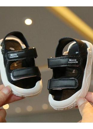 Дитячі сандалики босоніжки