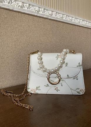 Сумочка с цветочным принтом