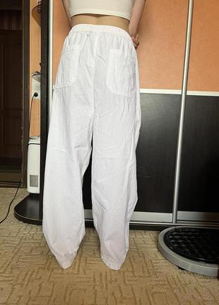 Шикарные женские летние белые брюки катон yours 26 батал7 фото