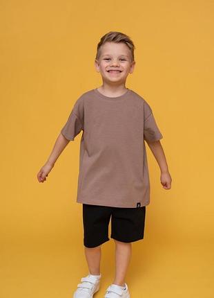 Детская футболка универсальная подойдет мальчику и девочке.