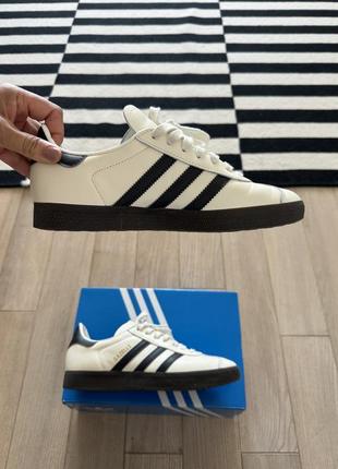 Оригинальные adidas gazelle, размер 38.5