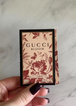 Gucci bloom intense пробник