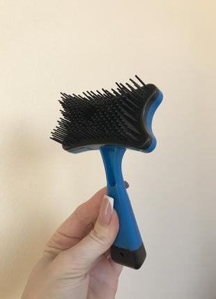 Щетка для вычесывания шерсти животных