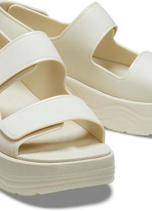 Crocs босоножки сандалии крокс на платформе skyline sandal bone 208183
