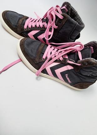 Женские джинсовые с розовыми вставками кеды от бренда hummel3 фото