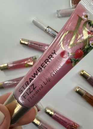 Блиск для губ strawberry fizz victoria's secret flavored lip gloss