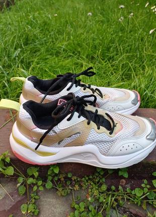 Кросівки жіночі puma rise contrast wns
