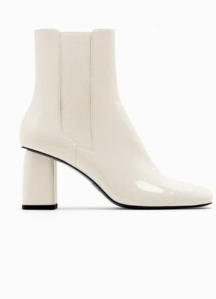 Стильные сапоги zara