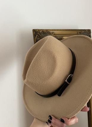Два стильних капелюха шляпи тримають форму7 фото