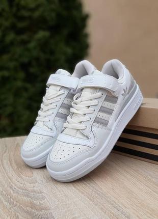 Жіночі шкіряні кросівки adidas forum 84 low white grey адідас форум низькі3 фото