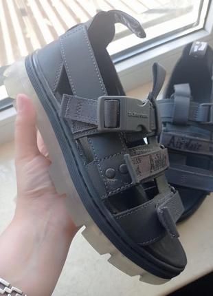 Оригинальные босоножки dr martens pearson