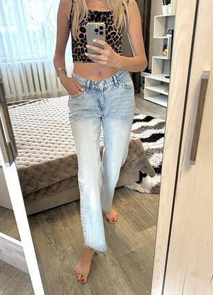 Стильные светлые женские джинсы в стиле zara