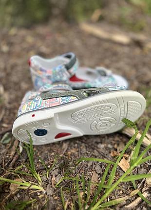 Босоножки кожаные bebetom