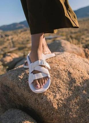 Стильные оригинальные ортопедические спортивные шлепанцы тапцы ультралегкие chillos slide sandals насыщенного голубого цвета, свежих коллекций