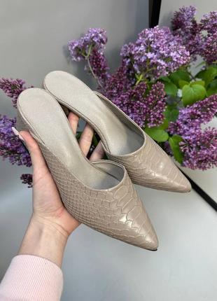 Мюли из итальянской кожи и замши женские на каблуках остроносители