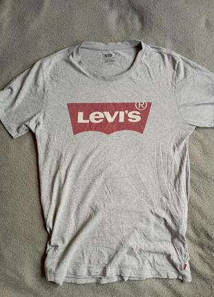 Футболка levi's