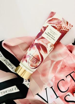 Парфумований лосьйон для тіла wild fig & manuka honey від victoria secret