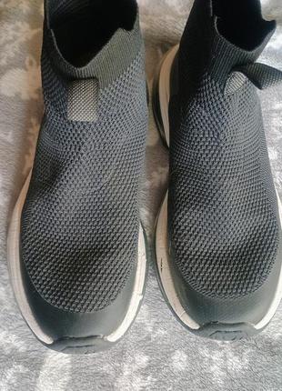 Кроссовки zara