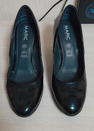 Шикарные туфли из лаковой кожи чёрного цвета marc art of walking, 💯 оригинал