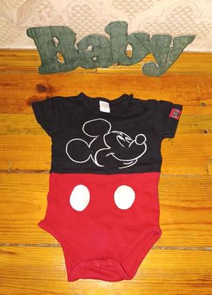 Красиве яскраве боді міккі маус