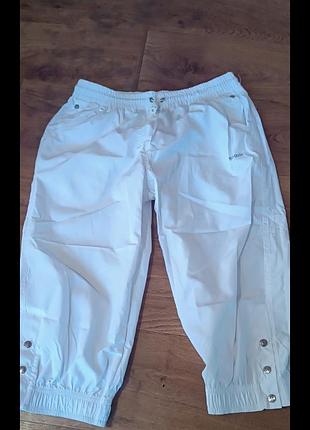 Капрі жіночі білі