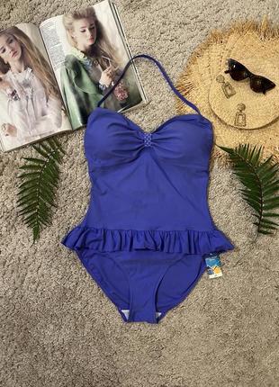 Милый слитный купальник с рюшей