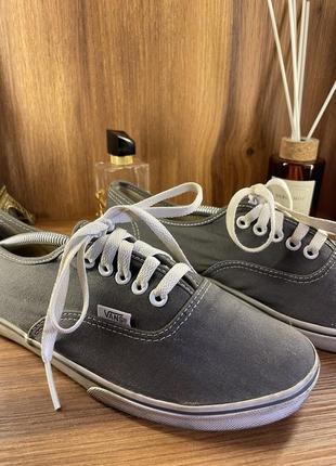 Серые кеды vans женского размера 39.5,человечего 38