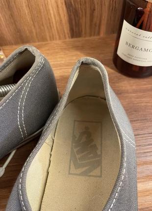 Сірі кеди vans жіночого розміру 39.5 ,чоловічого 385 фото