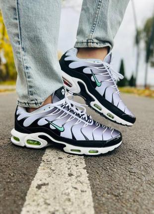 Кроссовки мужские nike air max plus tn black white mint10 фото