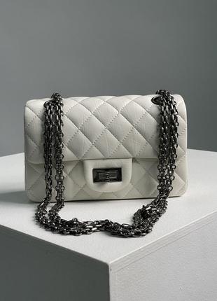 💎 chanel 2.55 reissue double flap leather bag white/black