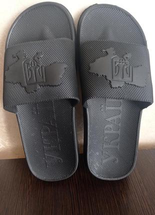 Черные резиновые тапки,шлепки .україна.