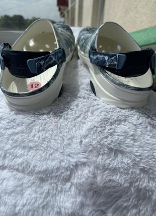 Crocs 2