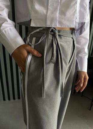 Жіночі штани з лампасами пояс ззаду на резинці4 фото