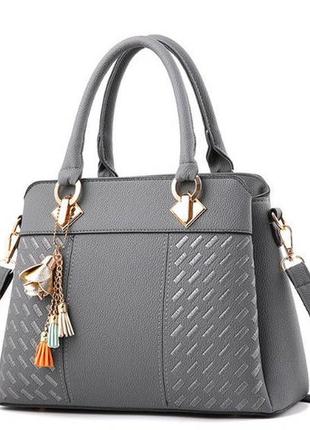 Классическая женская сумка через плечо с брелоком, модная и качественная женская сумочка экокожая повседневная серый