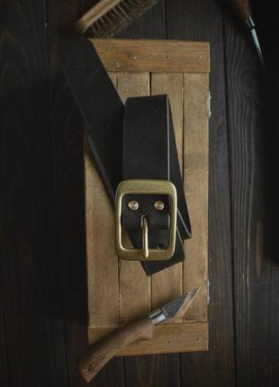 Кожаный ремень ручной работы с латунной пряжкой