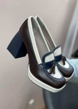 Туфлі на масивному широкому стійкому каблуку багато кольорів на вибір