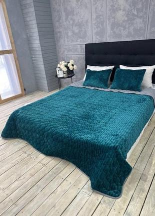 Стьобане покривало з подушками