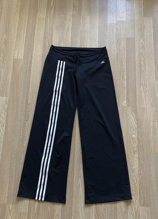 Спортивные штаны adidas