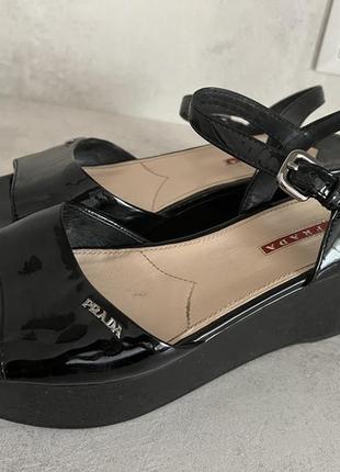 Босоніжки на платформі prada оригінал 40 р.